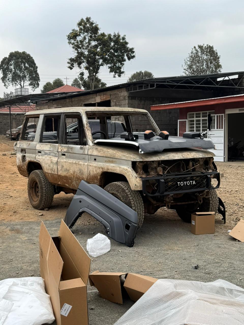 The Jalopy Project - Land Cruiser 80 Series Transformation